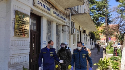 Сотрудники МЧС продезинфицировали ряд объектов в городах республики
