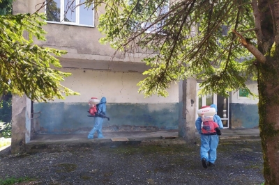 Сотрудники МЧС провели дезинфекцию в селе Лабра
