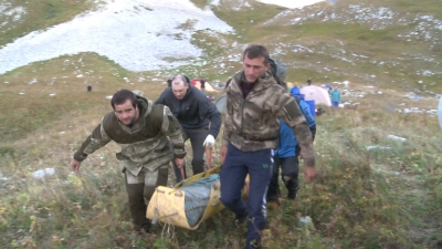 Ранним утром 2 сентября вертолет Ми-2 МЧС Абхазии вылетел к месту гибели российского спелеолога Павла Демидова