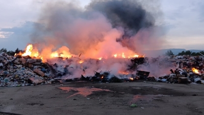 Мусорная свалка горит в Сухуме