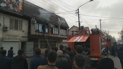 Складское помещение загорелось в столице